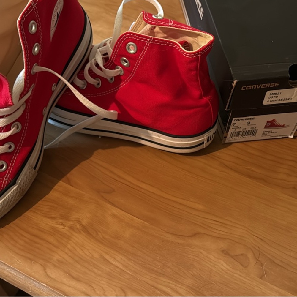 Converse Red High-Top Sneakers Classic Canvas Design